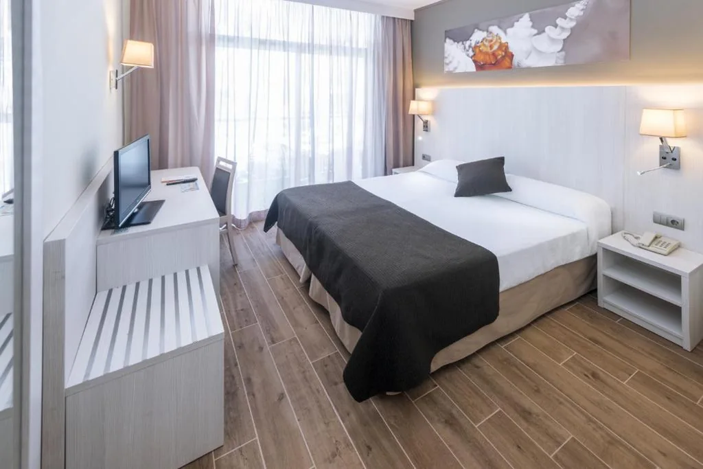 Quarto Quádruplo Standard — GHT Costa Brava & Spa