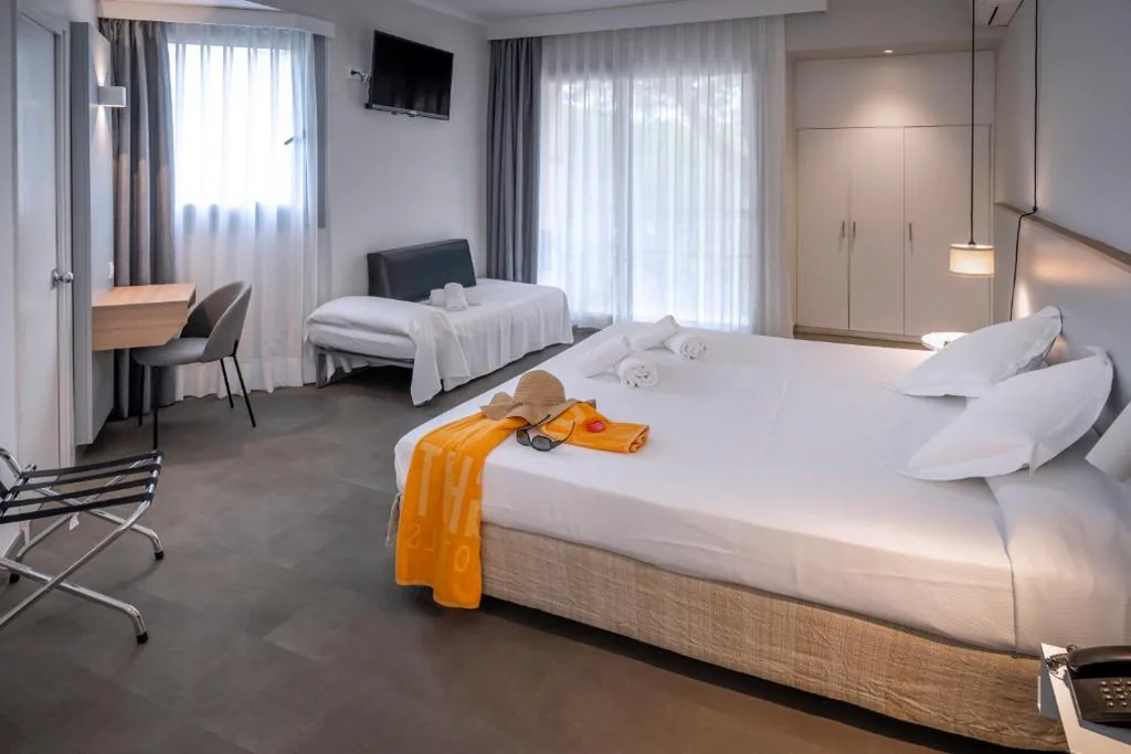 Habitación Triple — GHT S'Agaró Mar Hotel