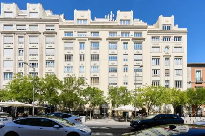 Glinter Plaza de las Cortes — foto 10