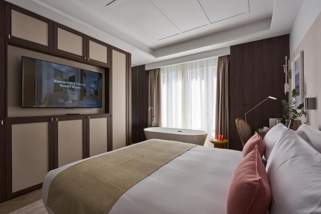 Suite Junior — Glinter Plaza de las Cortes