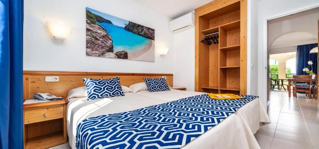 Appartamento con 1 camera da letto (3 adulti + 1 bambino) — Globales Binimar