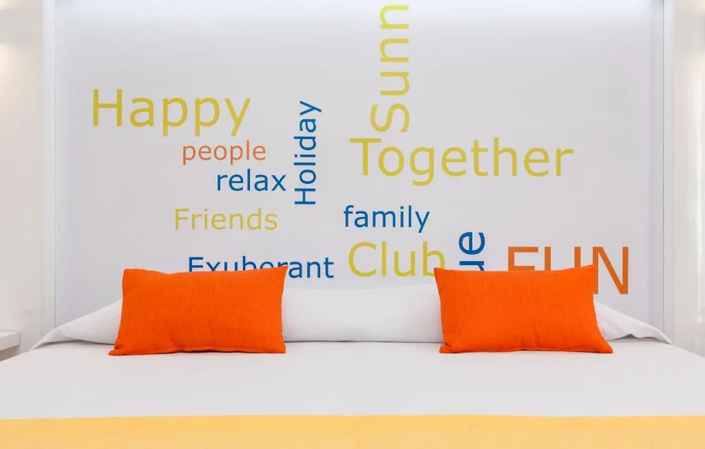 Habitación Doble (1 adulto + 2 niños) — Globales Cortijo Blanco
