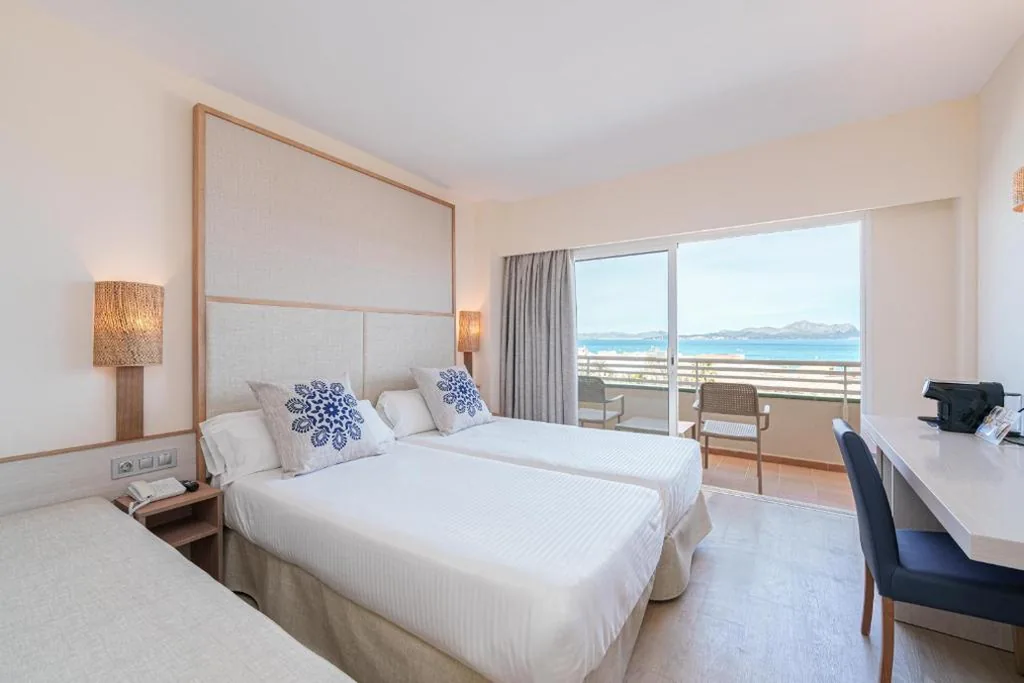Habitación Doble con vistas al mar (2 adultos) — Globales Janeiro