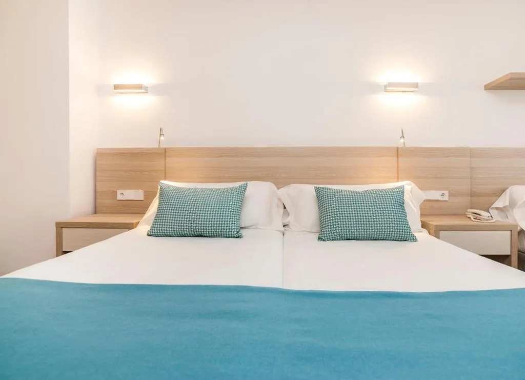 Chambre triple — Globales Mimosa