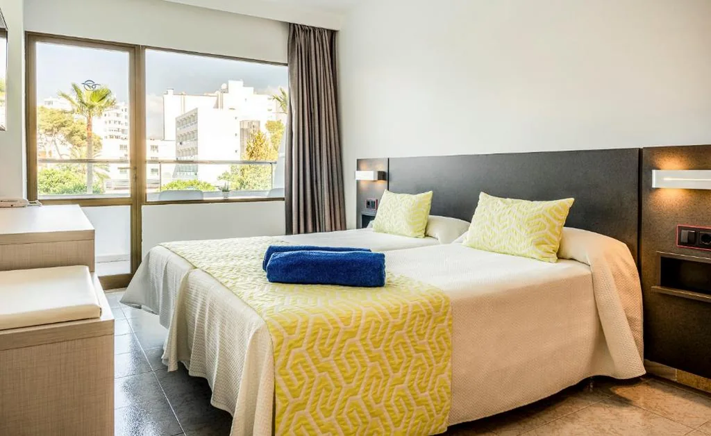 Habitación Doble - 2 camas — Globales Torrenova