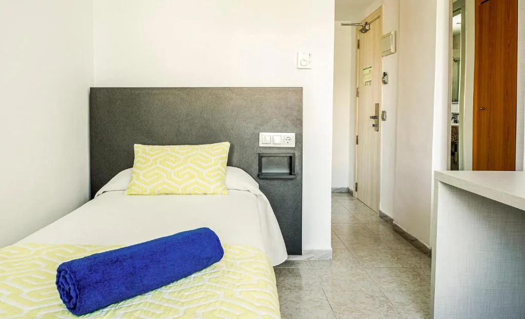 Habitación Individual — Globales Torrenova