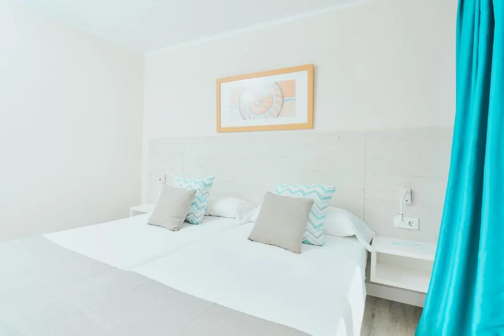 Appartement met 1 slaapkamer (3 volwassenen + 1 kind) — Gloria Izaro Club Hotel