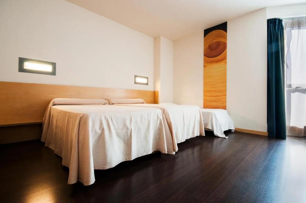 Double Room with Extra Bed - 1 or 2 Beds — Gobeo Park