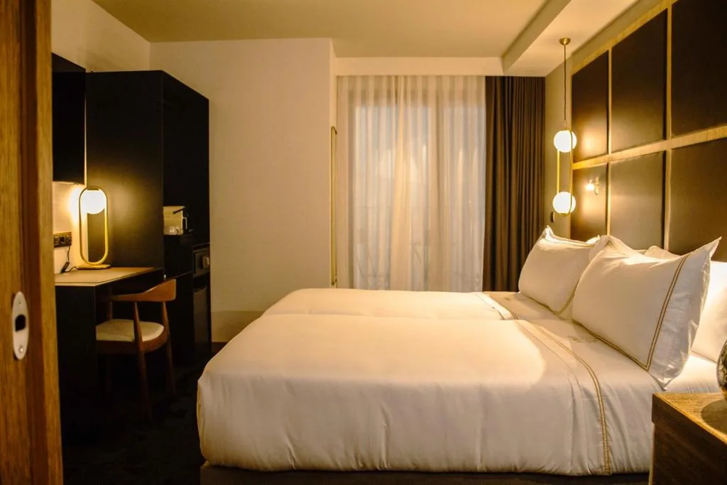 スタンダードダブルルーム（ベッド1台または2台） — GOIEN BOUTIQUE HOTEL