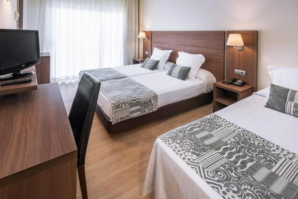 Superior-Dreibettzimmer (3 Erwachsene) — Golden Acqua Salou