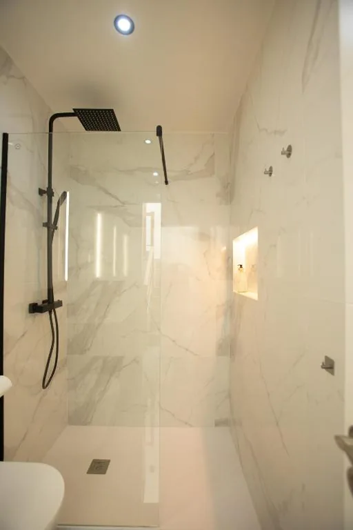 ベッドルーム3室のヴィラ — GOZAMENA Villa 168 PRIVATE Heated POOL and JACUZZY