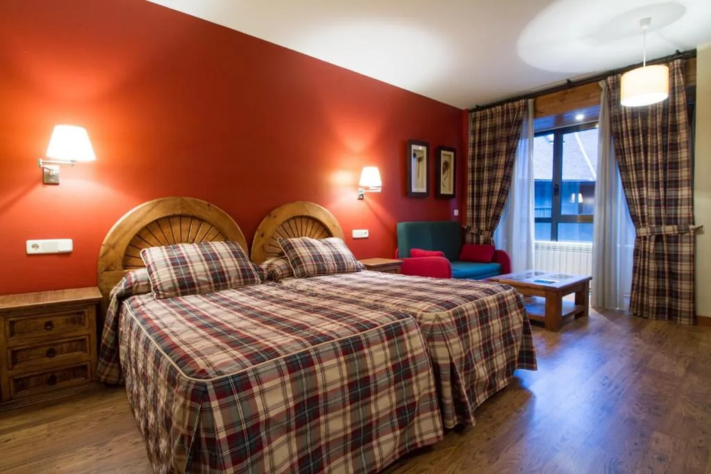 Habitación Triple Premium (2 adultos y 1 niño) — GRAN CHALET HOTEL & PETiT SPA WELLNESS