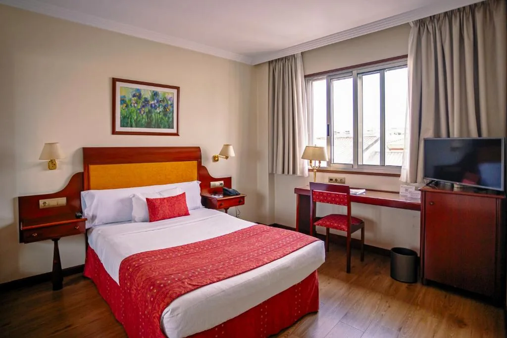 Quarto Duplo Pequeno — Gran Hotel de Ferrol