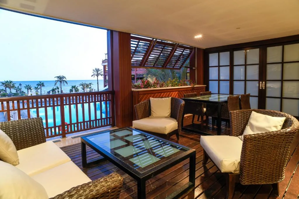 Suite Junior Superior con vistas — Gran Hotel Guadalpín Banus