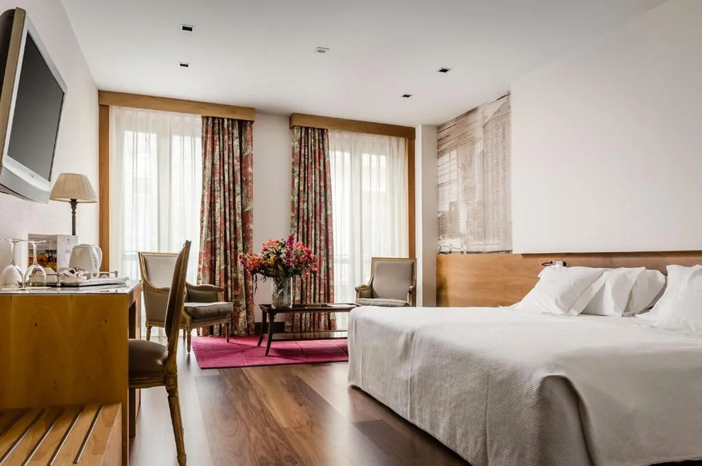 Camera Grand Deluxe — Gran Hotel La Perla