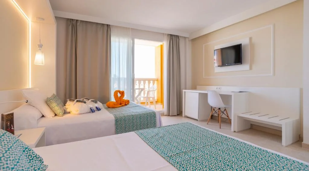 ファミリールーム — Gran Hotel Peñiscola