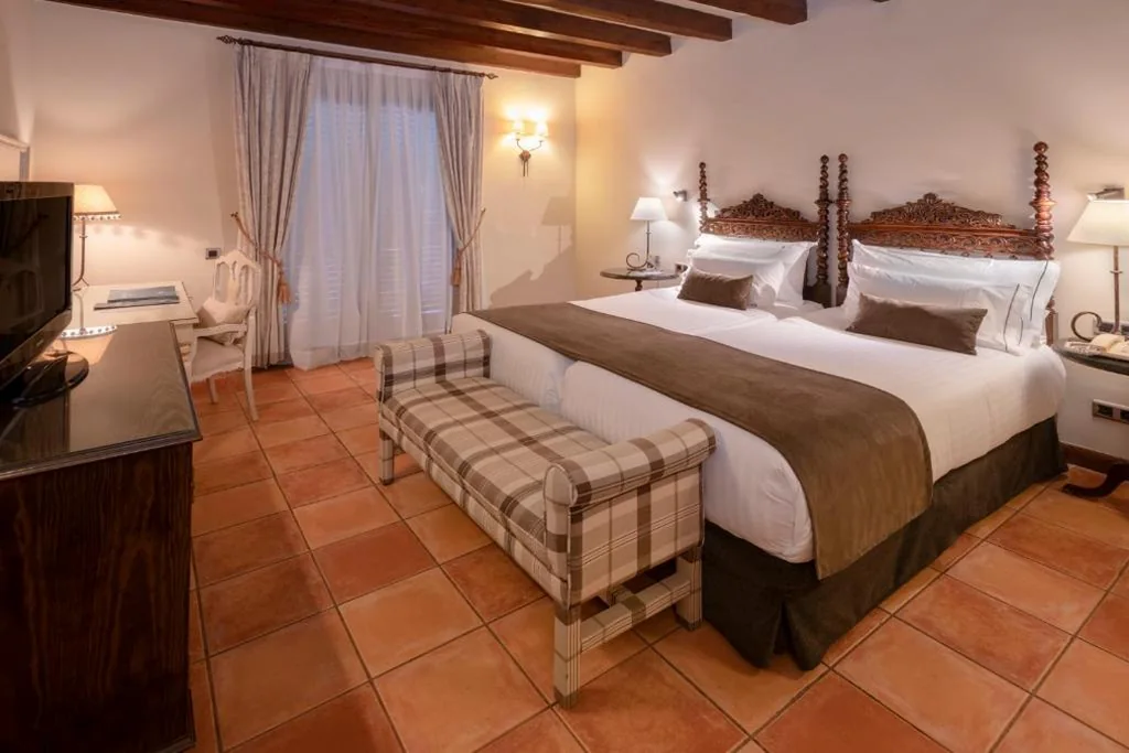 Classic Double Room - 2 Beds — Gran Hotel Rey Don Jaime
