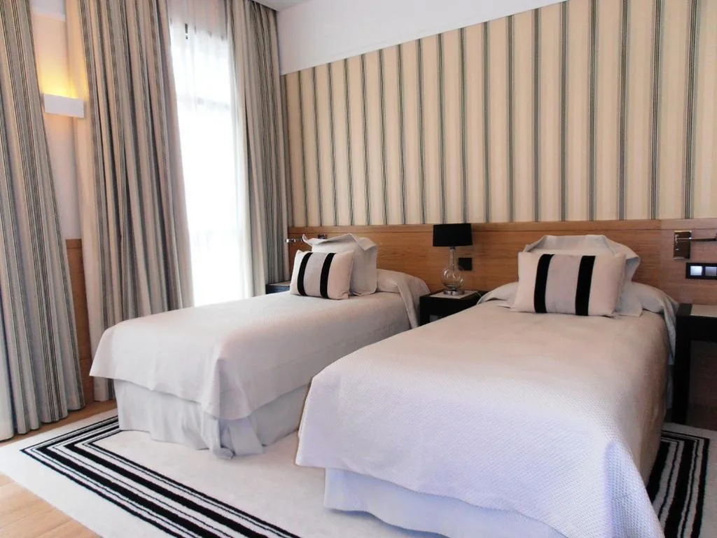 Habitación Doble Estándar con cama supletoria - 1 o 2 camas — Gran Hotel Sardinero