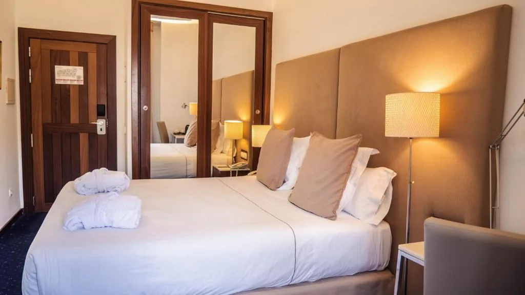 Habitación Doble con balcón — Gran Hotel Soller