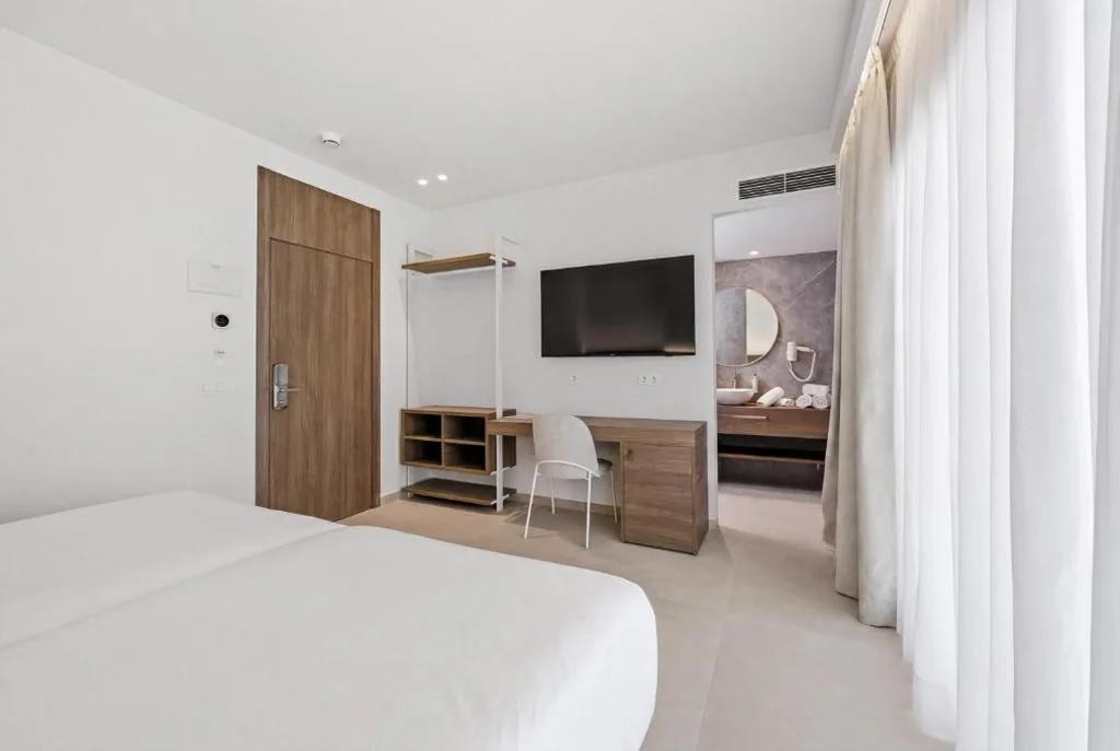 Camera Doppia con terrazza - 1 o 2 letti — Gran Hotel Suances Suites