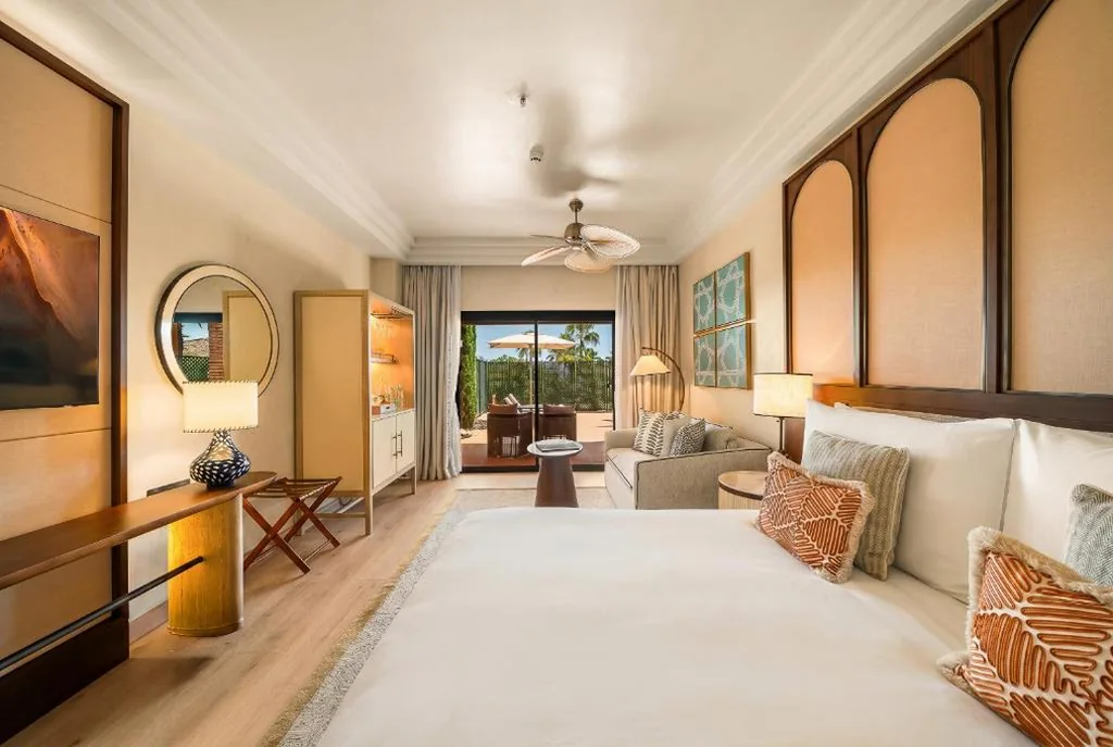 Suite met terras en uitzicht op zee — Gran Marbella Resort & Beach Club
