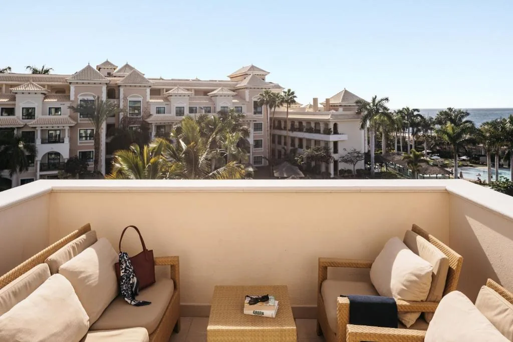 Chambre Deluxe avec vue partielle sur l’océan — Gran Meliá Palacio de Isora Resort & Spa