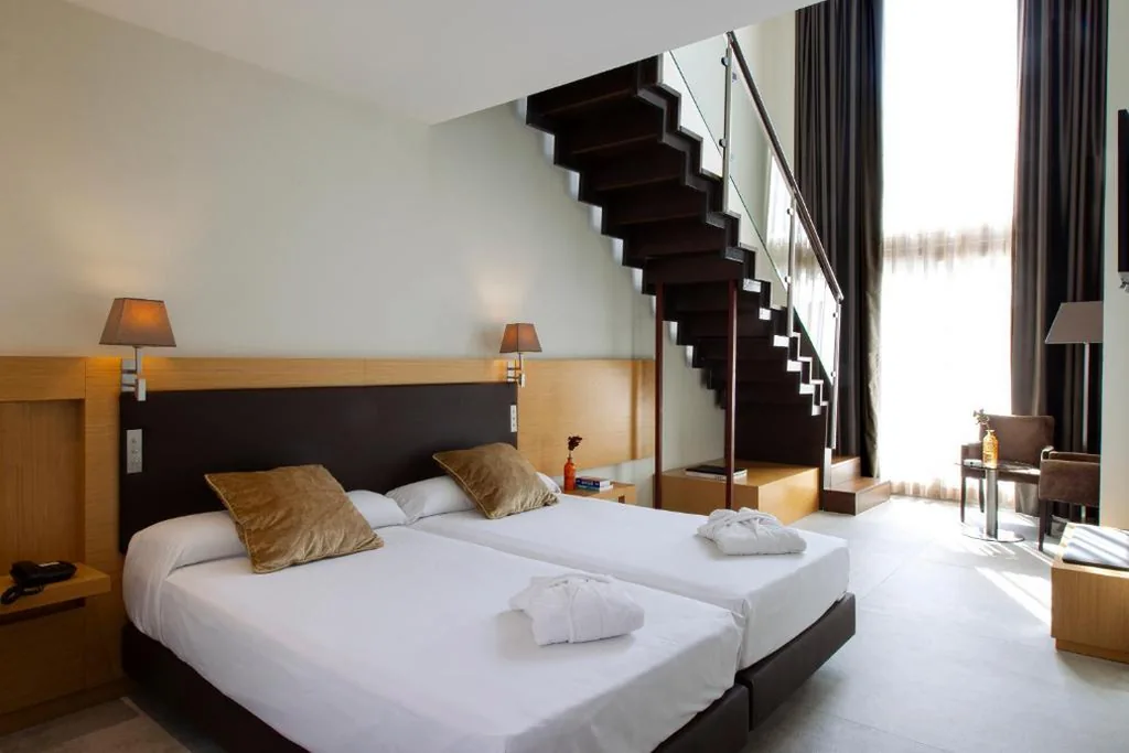 Duplexkamer (4 volwassenen) — Gran Palas Hotel - Spa incluido