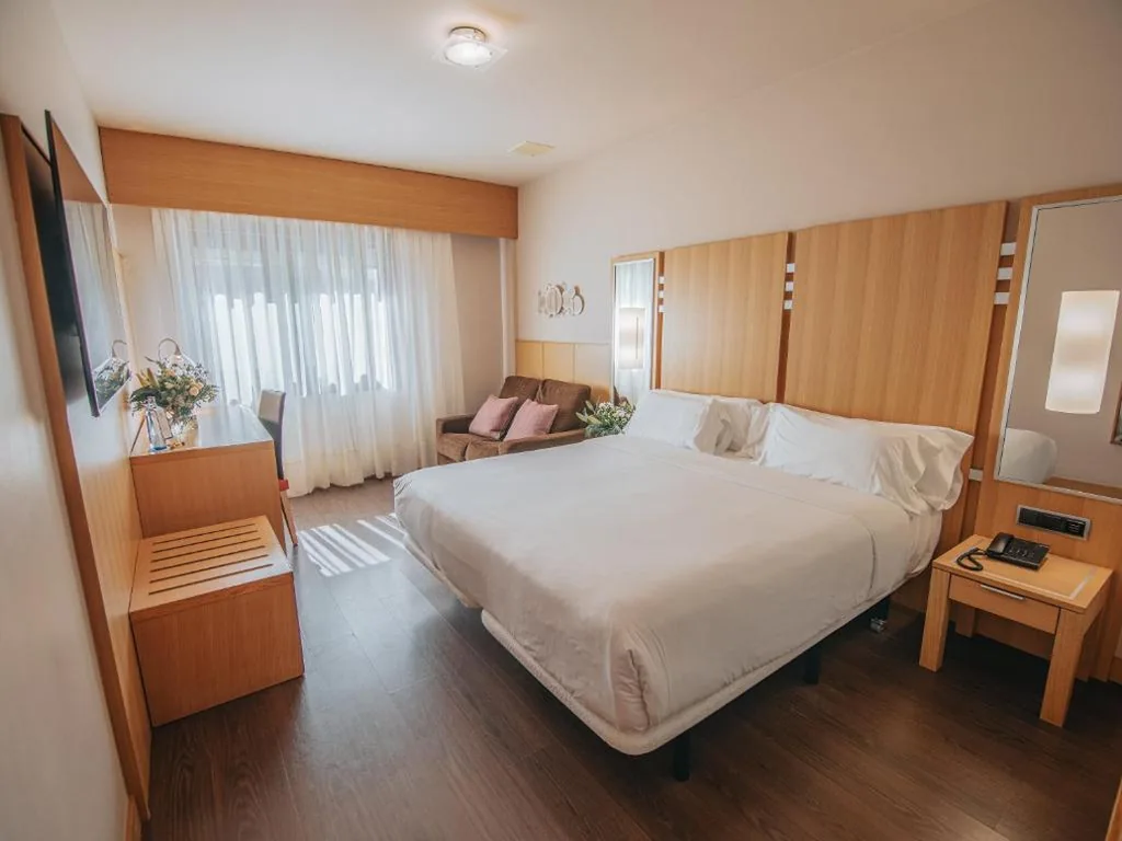 Habitación Doble sin vistas al mar - 1 o 2 camas — Gran Talaso Hotel Sanxenxo