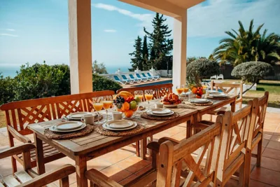 Gran villa con vistas al mar y piscina privada — Foto 3