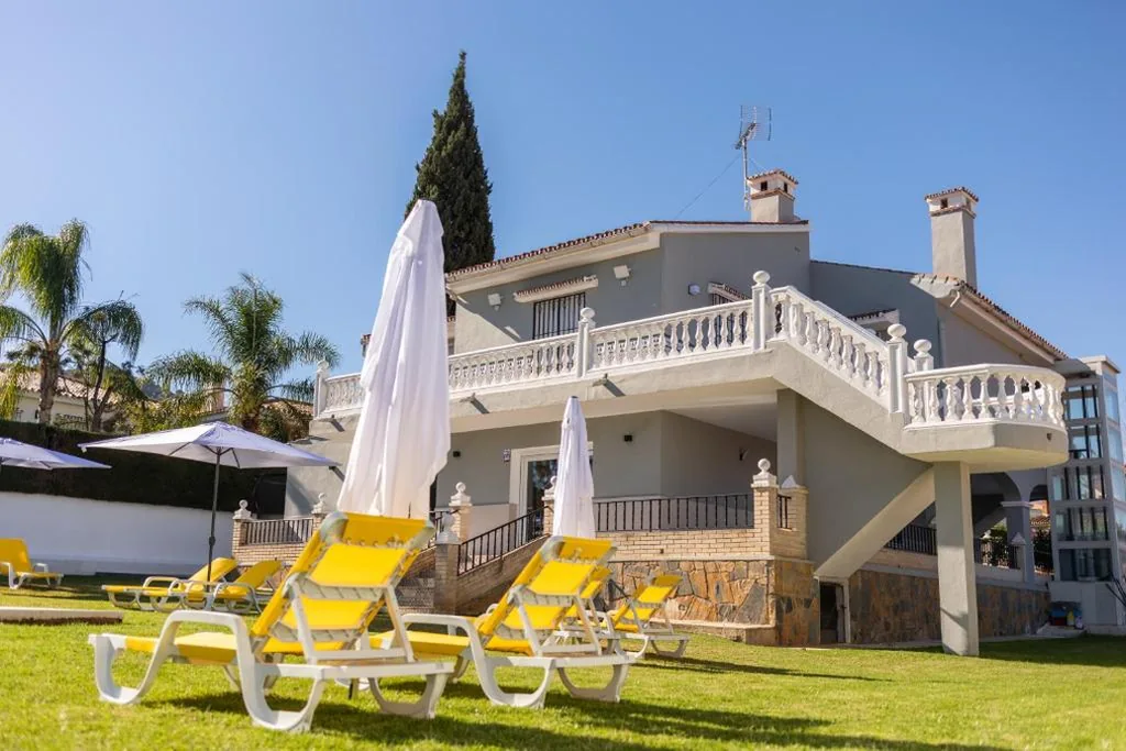 Villa — Gran villa los Manantiales