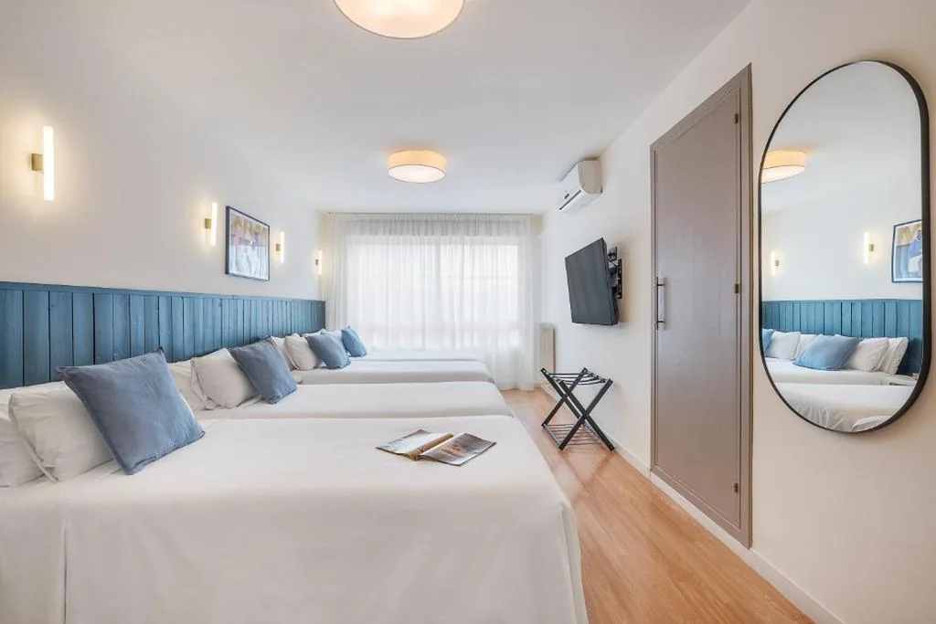 Chambre quadruple — Granada Suites by Olala Homes