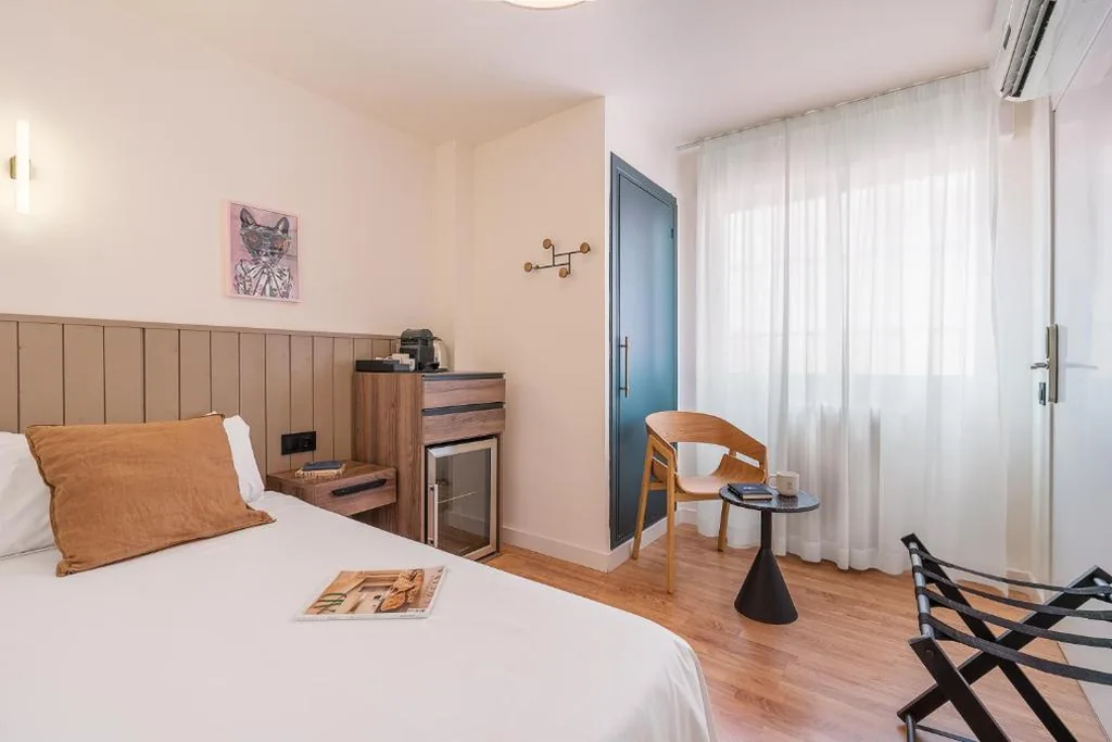 Chambre individuelle — Granada Suites by Olala Homes