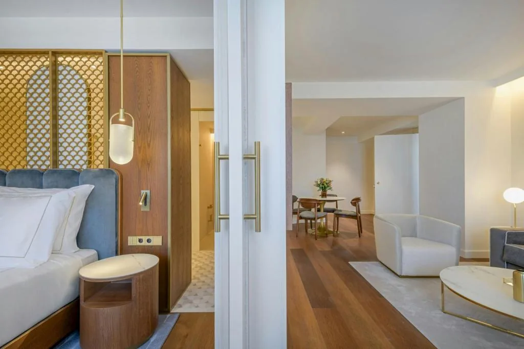 Centenari King Suite with City View — Grand Hotel Centenari, Valencia, Autograph Collection