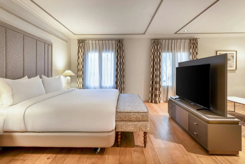 Grand King Suite with Balcony — Grand Hotel Las Dunas, Autograph Collection