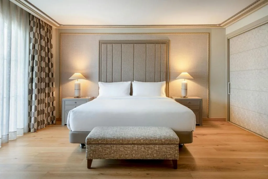 King Suite with Balcony and Limited View — Grand Hotel Las Dunas, Autograph Collection