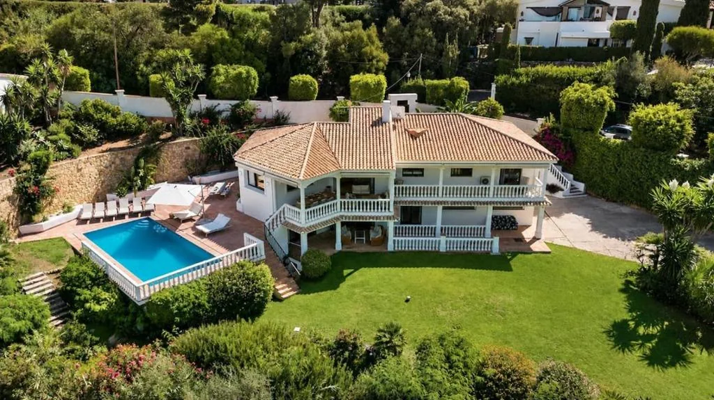 Villa — Grand Villa with Amazing Golf & Sea View Marbella