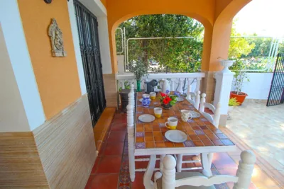 Great villa, Sea views, 20 secs walk to the beach, BBQ, 9 people, 5 mins car from Alicante city center, sailing club 3 mins walk — foto 4