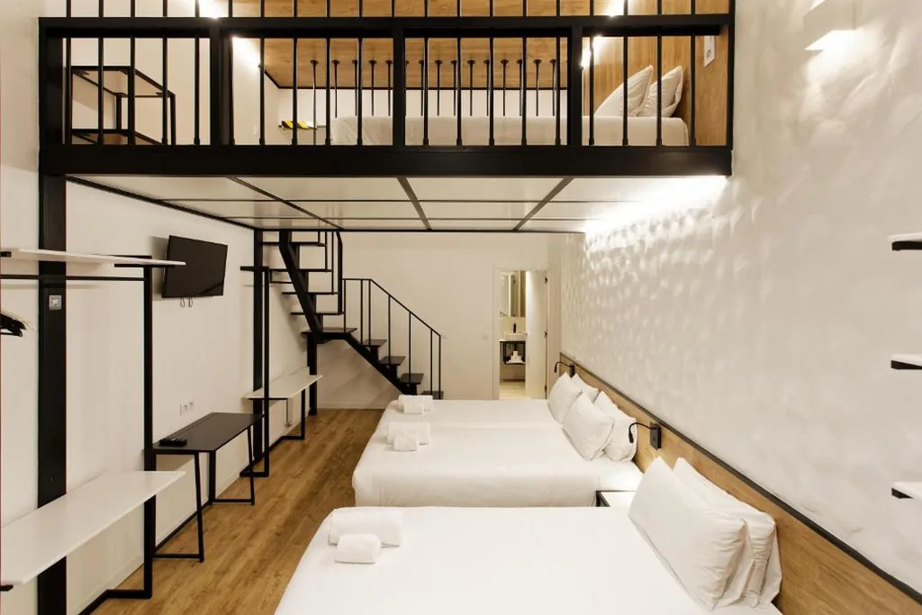 Habitación familiar interior dúplex — Green House Hotel