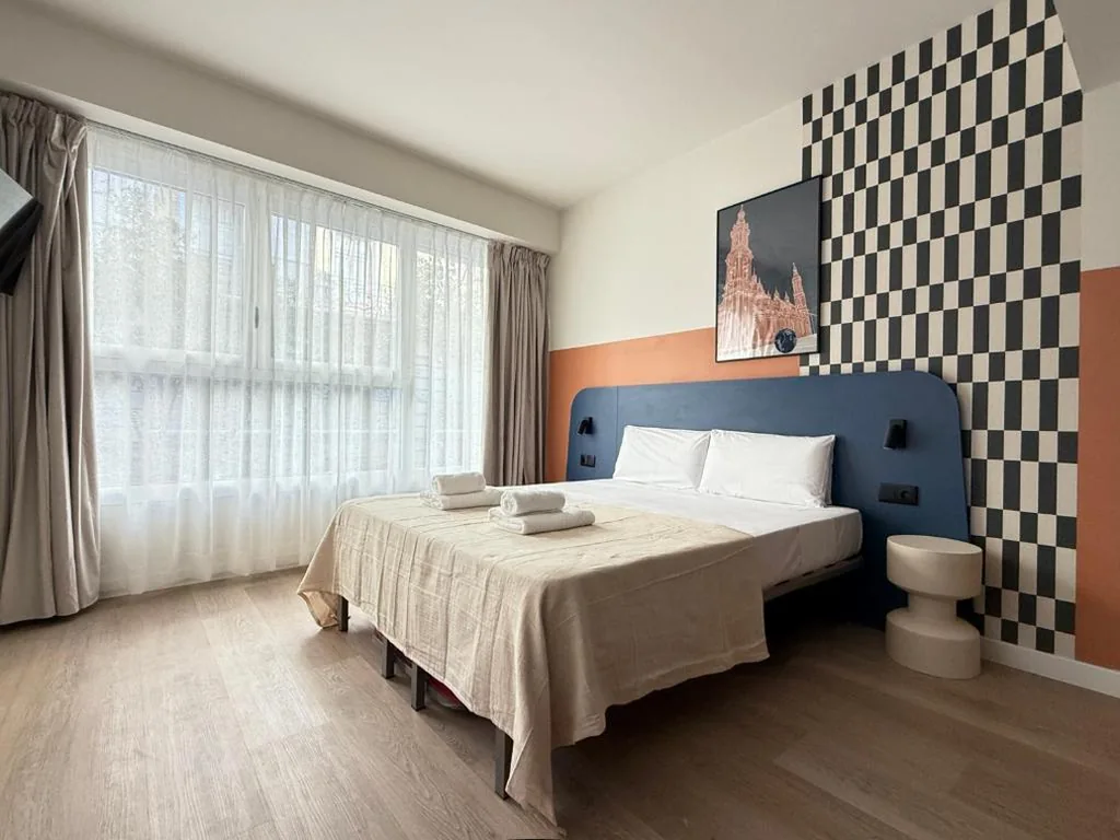 Groma Rooms