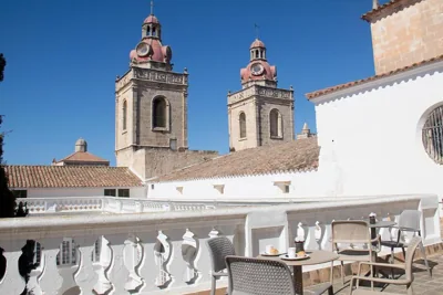 Grupoandria El Claustre de Ciutadella - HOSPEDERIA — foto 3