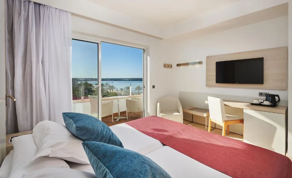 Quarto Duplo Premium com Vista Lateral para o Mar (2 adultos) — Grupotel Acapulco Playa - Adults Only