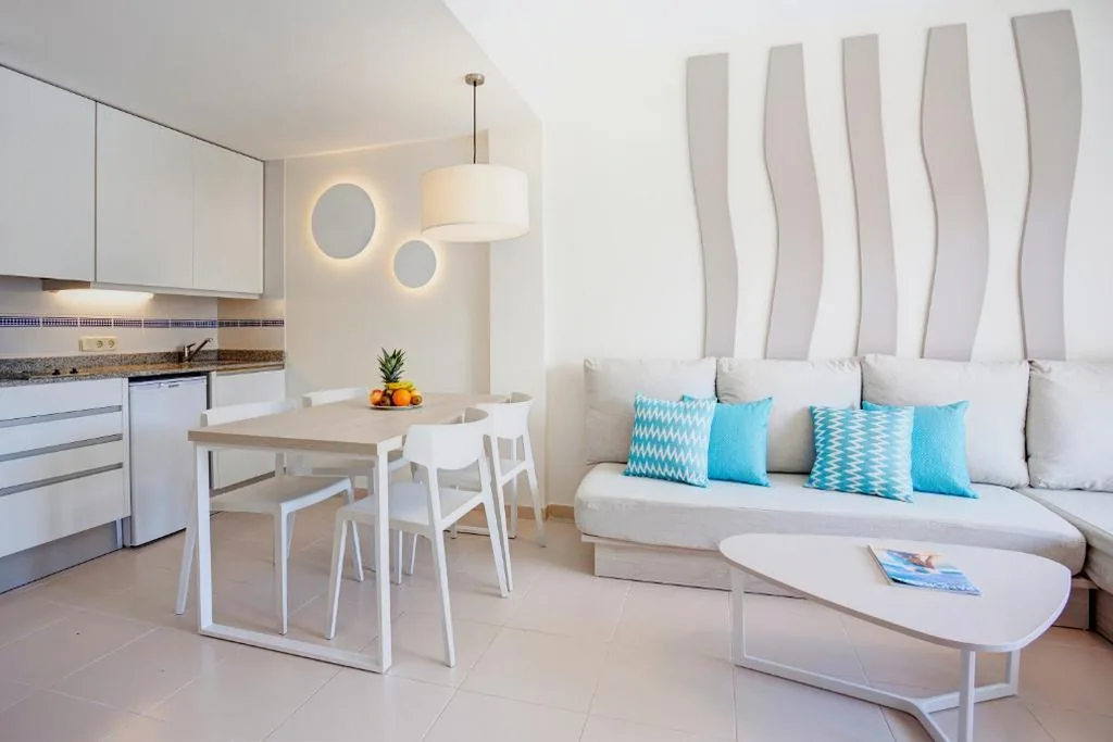 Apartment mit 1 Schlafzimmer und seitlichem Meerblick (2 Erwachsene + 1 Kind) — Grupotel Mallorca Mar