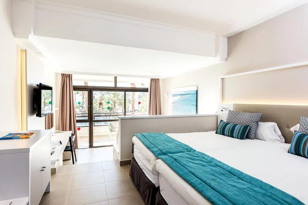 Quarto Duplo (2 adultos + 1 criança) — Grupotel Orquidea