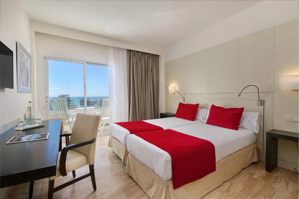 Habitación Doble Superior con vistas al mar — Grupotel Taurus Park