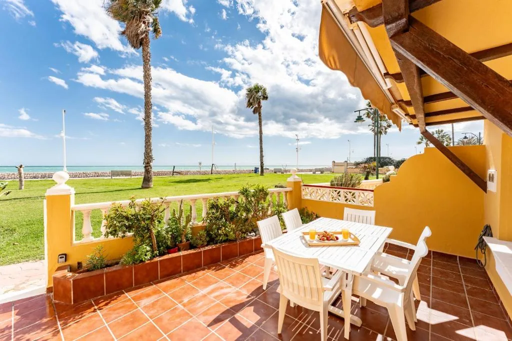 Casa indipendente con 3 camere da letto — Guadalmar Sun & Beach