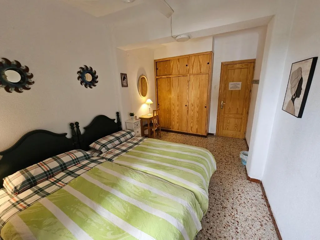 Camera doppia grande - 2 letti — Guest House Capitan Meca