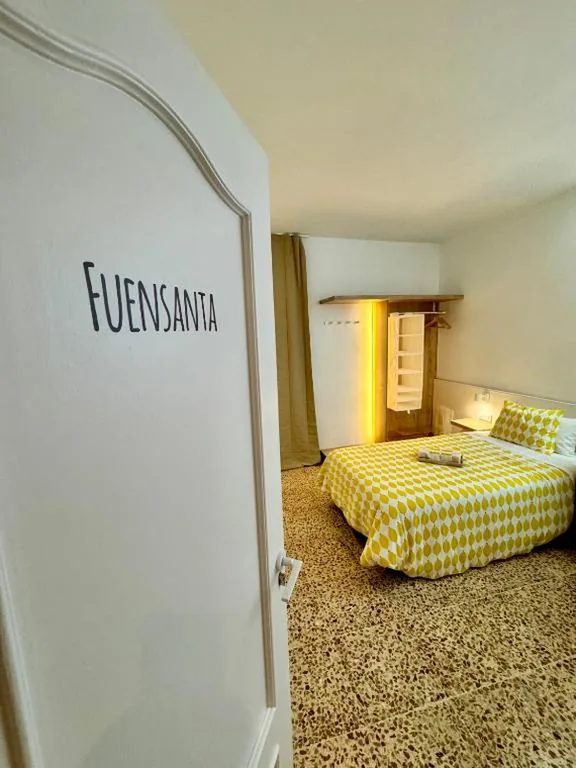 Habitación Individual Amplia — Guest House Espinardo Casa Universitaria