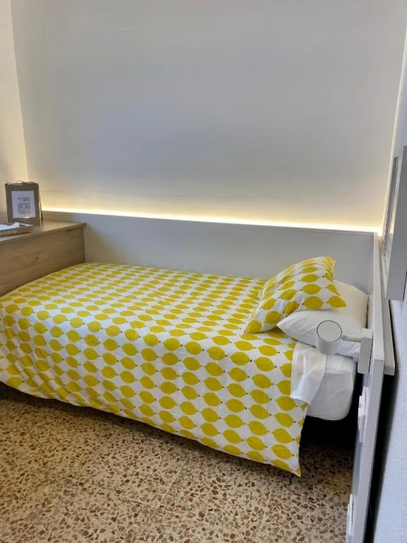 Habitación Individual Amplia — Guest House Espinardo Casa Universitaria