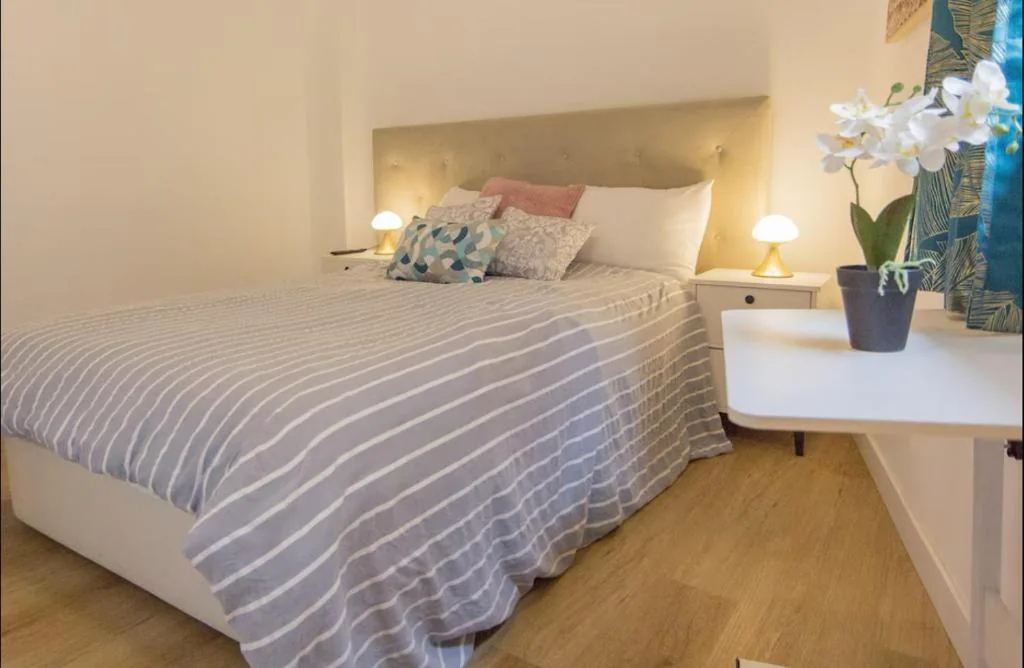 Tweepersoonskamer — Guest house in Alicant