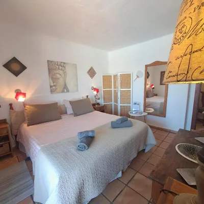 Guest House Suite Privada baño privado y Habitaciones con Baño Compartido — photo 2